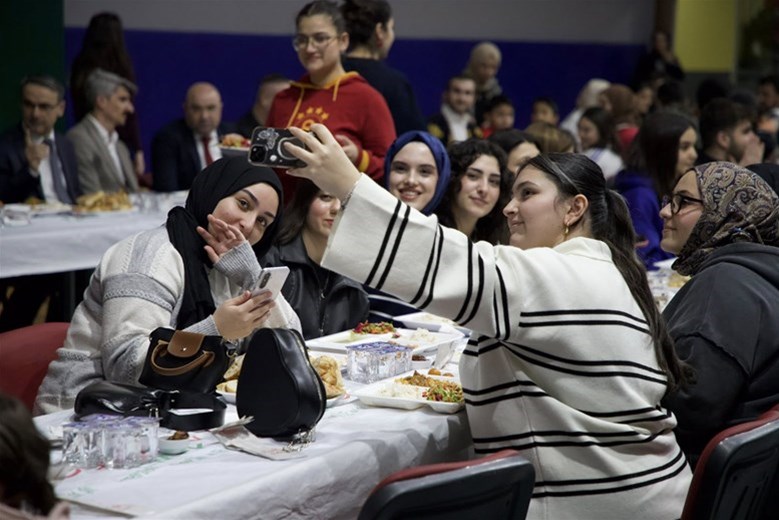 Safranbolu’da Gençlik İftarı Yoğun Katılımla Gerçekleştirildi